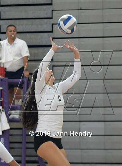 Thumbnail 1 in Archbishop Mitty vs. Walton (Durango Fall Classic) photogallery.