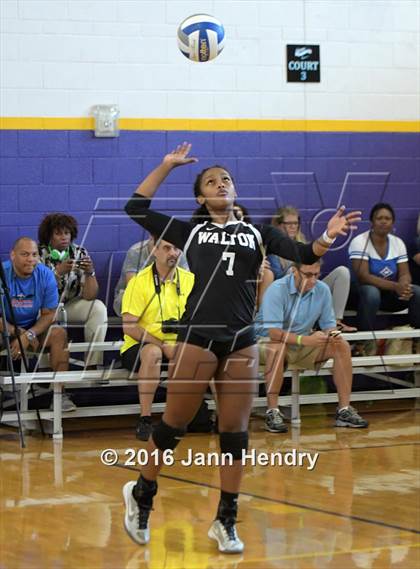 Thumbnail 2 in Archbishop Mitty vs. Walton (Durango Fall Classic) photogallery.