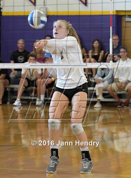 Thumbnail 2 in Archbishop Mitty vs. Walton (Durango Fall Classic) photogallery.
