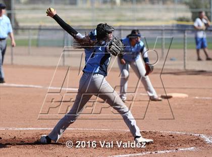 Thumbnail 2 in Pueblo vs. Canyon del Oro photogallery.