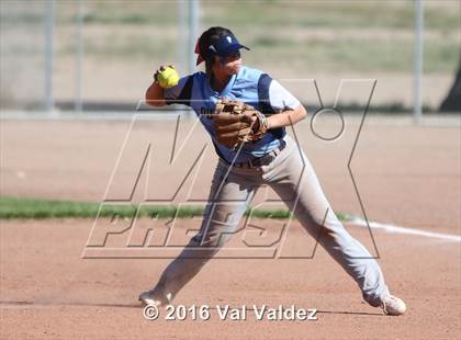 Thumbnail 3 in Pueblo vs. Canyon del Oro photogallery.