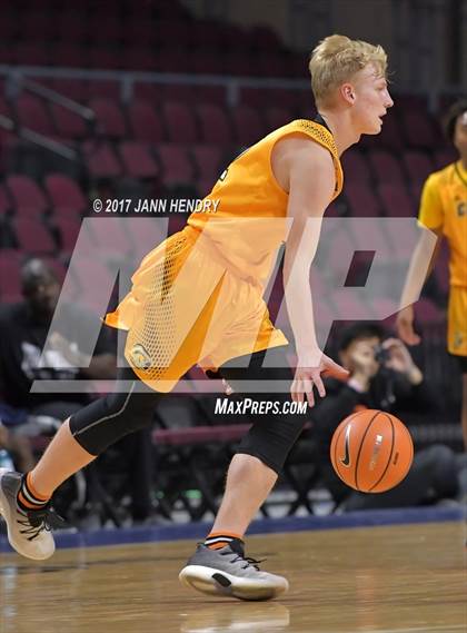 Thumbnail 2 in Clark vs. Pasadena (Tarkanian Classic) photogallery.