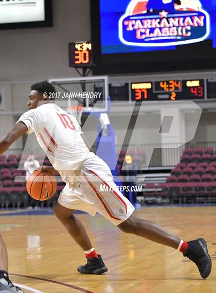 Thumbnail 3 in Clark vs. Pasadena (Tarkanian Classic) photogallery.