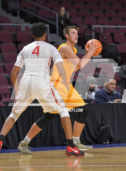 Thumbnail 2 in Clark vs. Pasadena (Tarkanian Classic) photogallery.