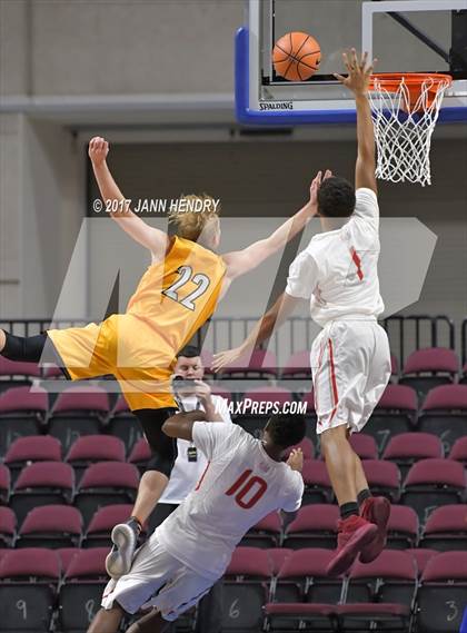 Thumbnail 3 in Clark vs. Pasadena (Tarkanian Classic) photogallery.