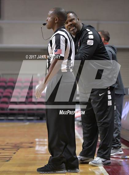 Thumbnail 2 in Clark vs. Pasadena (Tarkanian Classic) photogallery.