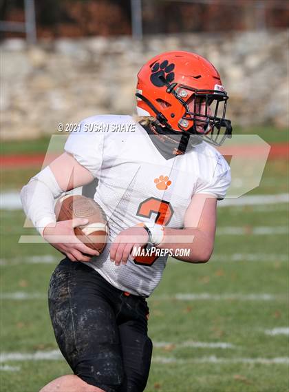 Thumbnail 3 in Marlborough @ Hudson (115th Annual Thanksgiving Bowl) photogallery.
