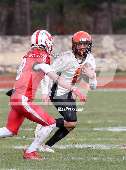 Thumbnail 3 in Marlborough @ Hudson (115th Annual Thanksgiving Bowl) photogallery.
