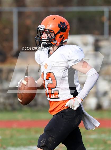 Thumbnail 2 in Marlborough @ Hudson (115th Annual Thanksgiving Bowl) photogallery.