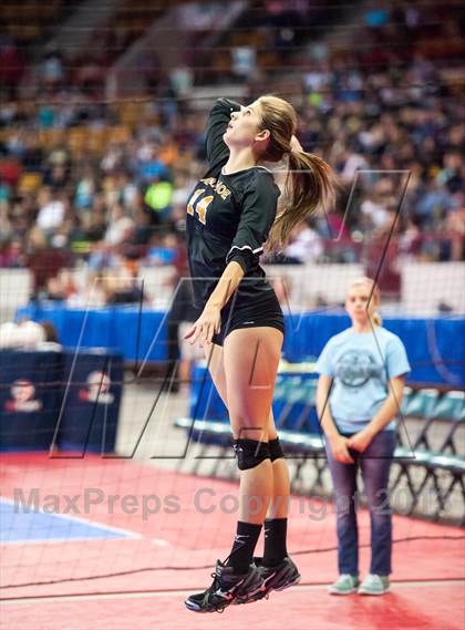 Thumbnail 1 in Arapahoe vs. Eaglecrest (CHSAA 5A Semifinal) photogallery.