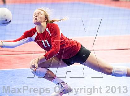 Thumbnail 2 in Arapahoe vs. Eaglecrest (CHSAA 5A Semifinal) photogallery.