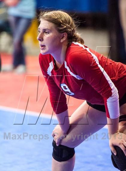 Thumbnail 3 in Arapahoe vs. Eaglecrest (CHSAA 5A Semifinal) photogallery.