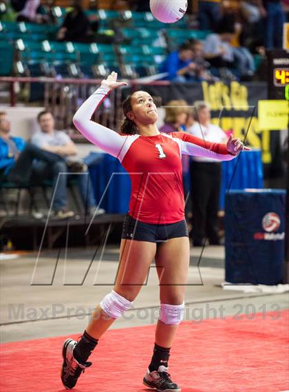 Thumbnail 3 in Arapahoe vs. Eaglecrest (CHSAA 5A Semifinal) photogallery.