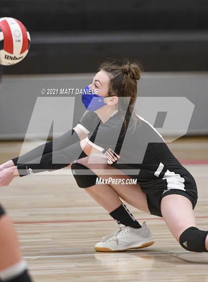 Thumbnail 2 in Regis Jesuit @ Castle View photogallery.