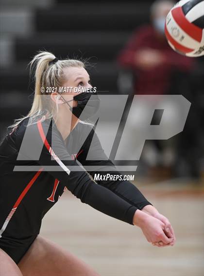 Thumbnail 3 in Regis Jesuit @ Castle View photogallery.