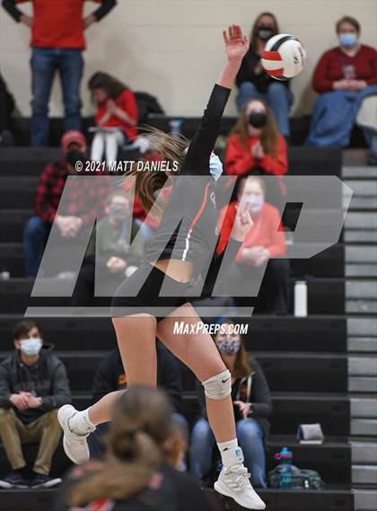 Thumbnail 3 in Regis Jesuit @ Castle View photogallery.