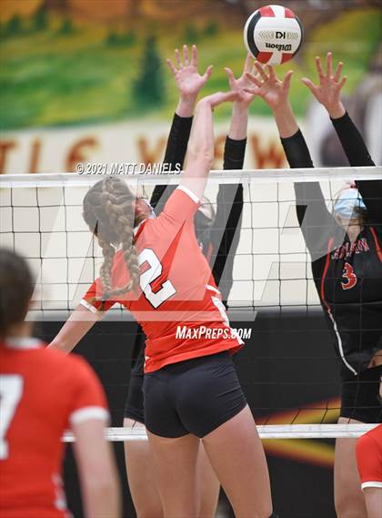 Thumbnail 1 in Regis Jesuit @ Castle View photogallery.
