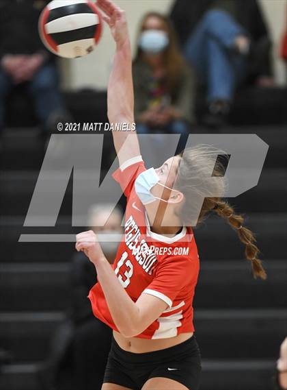 Thumbnail 3 in Regis Jesuit @ Castle View photogallery.