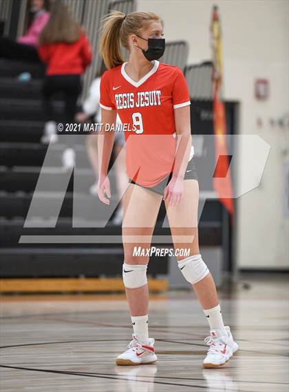 Thumbnail 3 in Regis Jesuit @ Castle View photogallery.