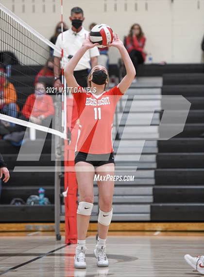 Thumbnail 1 in Regis Jesuit @ Castle View photogallery.
