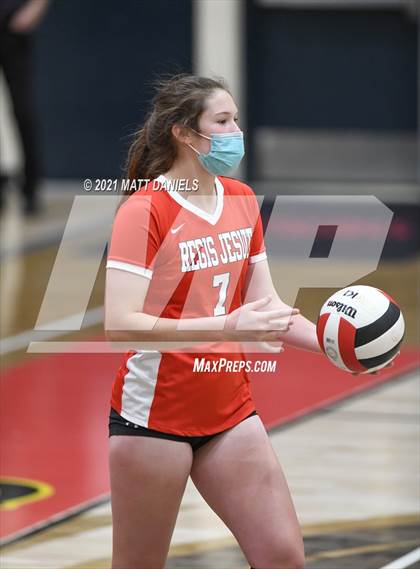 Thumbnail 3 in Regis Jesuit @ Castle View photogallery.