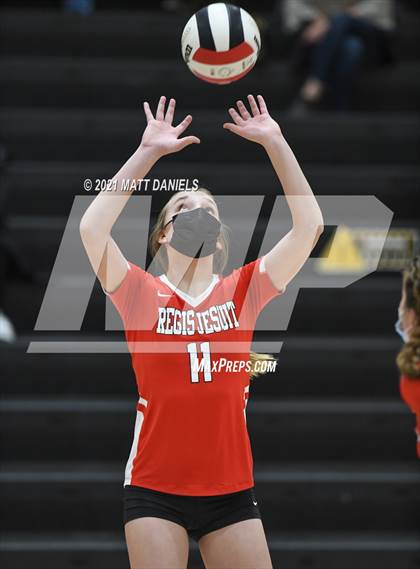 Thumbnail 1 in Regis Jesuit @ Castle View photogallery.