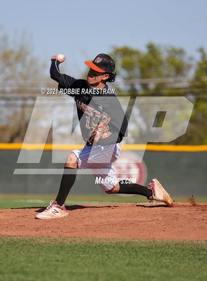 Thumbnail 1 in Crandall @ West Mesquite photogallery.