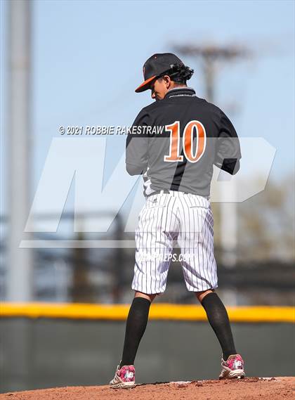Thumbnail 1 in Crandall @ West Mesquite photogallery.