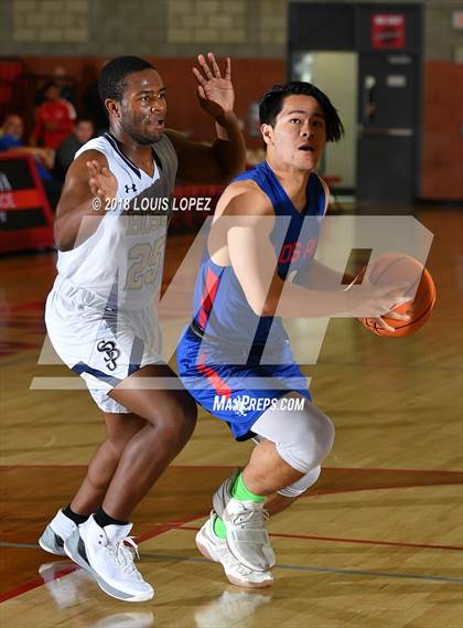 Thumbnail 1 in Los Alamitos vs. St. John Bosco (Nike Extravaganza) photogallery.