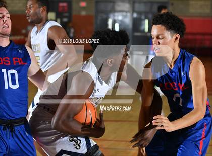 Thumbnail 2 in Los Alamitos vs. St. John Bosco (Nike Extravaganza) photogallery.