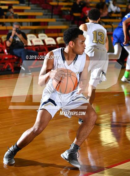 Thumbnail 1 in Los Alamitos vs. St. John Bosco (Nike Extravaganza) photogallery.