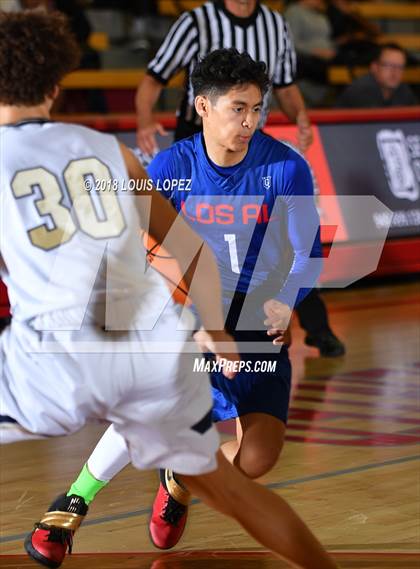 Thumbnail 3 in Los Alamitos vs. St. John Bosco (Nike Extravaganza) photogallery.