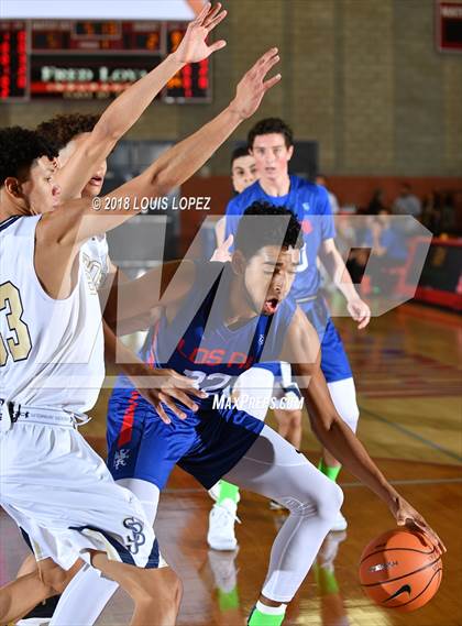 Thumbnail 2 in Los Alamitos vs. St. John Bosco (Nike Extravaganza) photogallery.