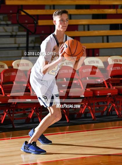 Thumbnail 1 in Los Alamitos vs. St. John Bosco (Nike Extravaganza) photogallery.