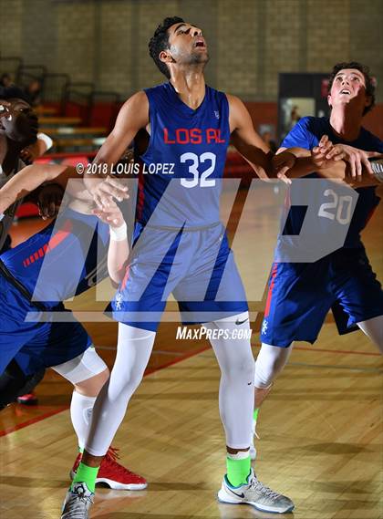 Thumbnail 1 in Los Alamitos vs. St. John Bosco (Nike Extravaganza) photogallery.