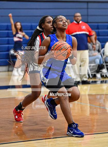Thumbnail 2 in Madisonville vs Connally (UIL 4A Reg III Semifinal) photogallery.