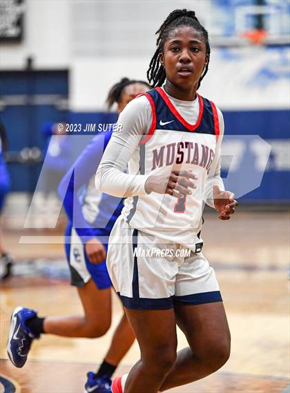 Thumbnail 1 in Madisonville vs Connally (UIL 4A Reg III Semifinal) photogallery.