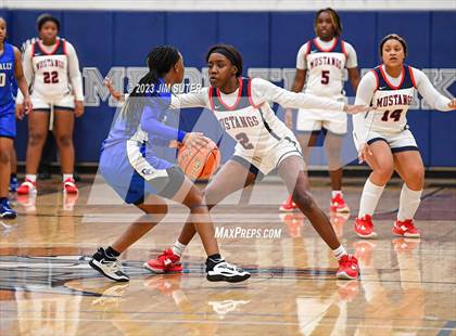 Thumbnail 2 in Madisonville vs Connally (UIL 4A Reg III Semifinal) photogallery.