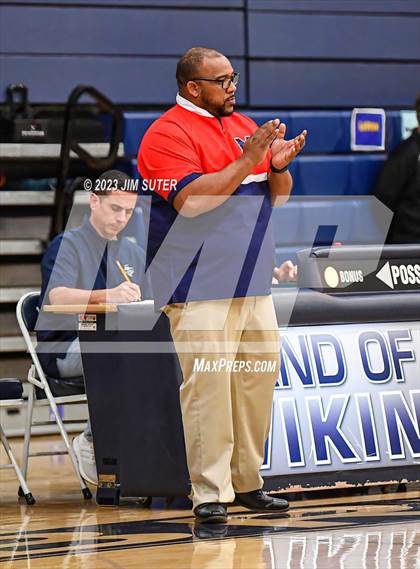 Thumbnail 2 in Madisonville vs Connally (UIL 4A Reg III Semifinal) photogallery.