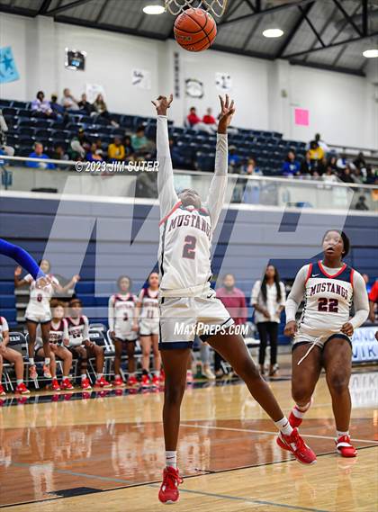 Thumbnail 2 in Madisonville vs Connally (UIL 4A Reg III Semifinal) photogallery.