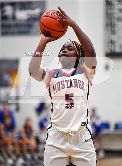 Thumbnail 3 in Madisonville vs Connally (UIL 4A Reg III Semifinal) photogallery.