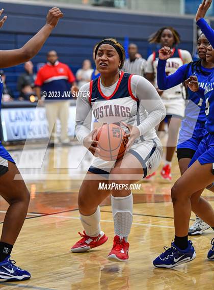 Thumbnail 2 in Madisonville vs Connally (UIL 4A Reg III Semifinal) photogallery.