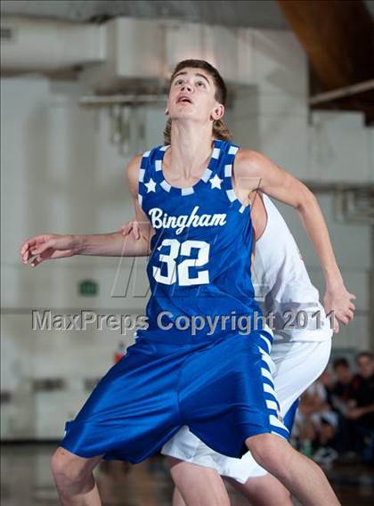 Thumbnail 1 in Bingham vs Canyon Crest Academy (Torrey Pines Holiday Classic) photogallery.