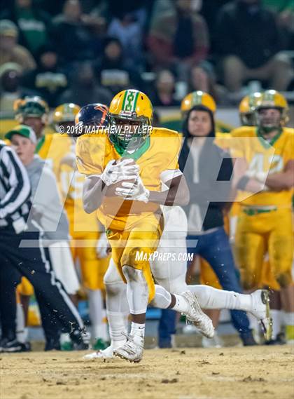 Thumbnail 2 in Richmond vs Zebulon B. Vance (NCHSAA 4AA Western Regional Final) photogallery.
