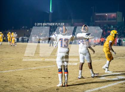 Thumbnail 2 in Richmond vs Zebulon B. Vance (NCHSAA 4AA Western Regional Final) photogallery.