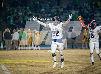 Thumbnail 1 in Richmond vs Zebulon B. Vance (NCHSAA 4AA Western Regional Final) photogallery.