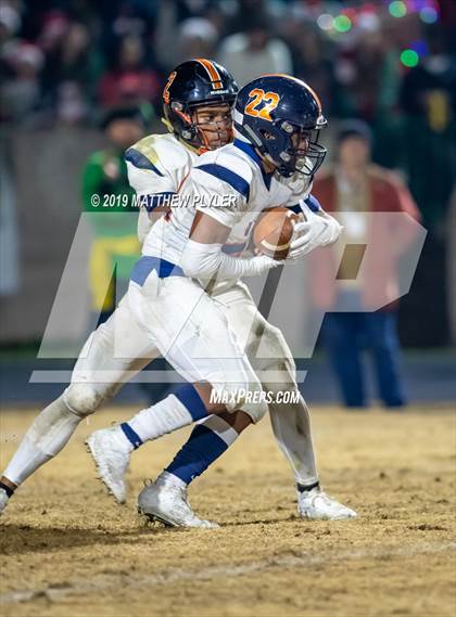 Thumbnail 1 in Richmond vs Zebulon B. Vance (NCHSAA 4AA Western Regional Final) photogallery.