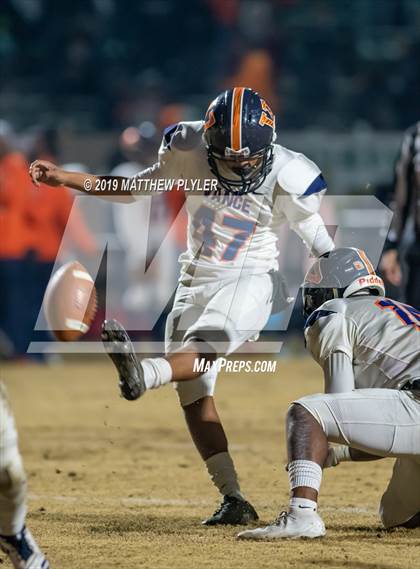 Thumbnail 2 in Richmond vs Zebulon B. Vance (NCHSAA 4AA Western Regional Final) photogallery.