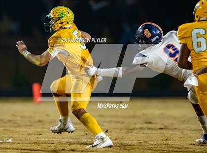 Thumbnail 3 in Richmond vs Zebulon B. Vance (NCHSAA 4AA Western Regional Final) photogallery.