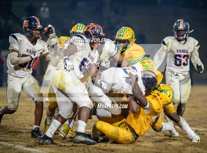Thumbnail 1 in Richmond vs Zebulon B. Vance (NCHSAA 4AA Western Regional Final) photogallery.